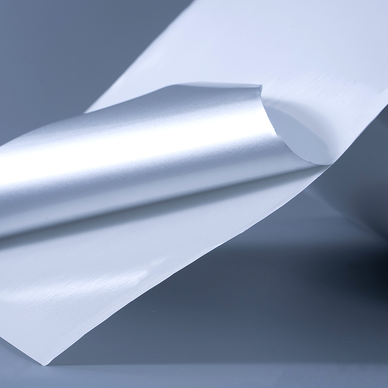 25mic Glossy White aluminized Polyester Film Self Tenaces Label cum aqua-dicentur Acrylic Tenaces pro Inkjet Typographia